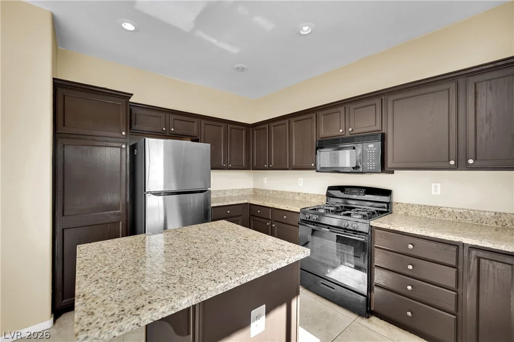 5823 Golden Wing, Las Vegas, NV 89113
