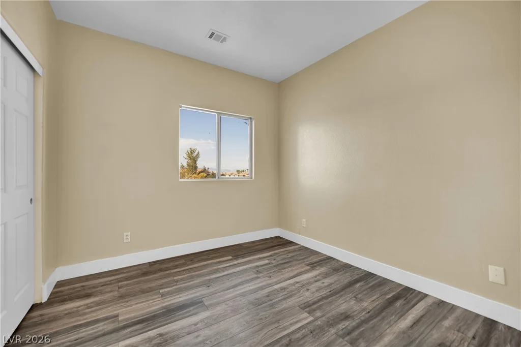 5823 Golden Wing, Las Vegas, NV 89113