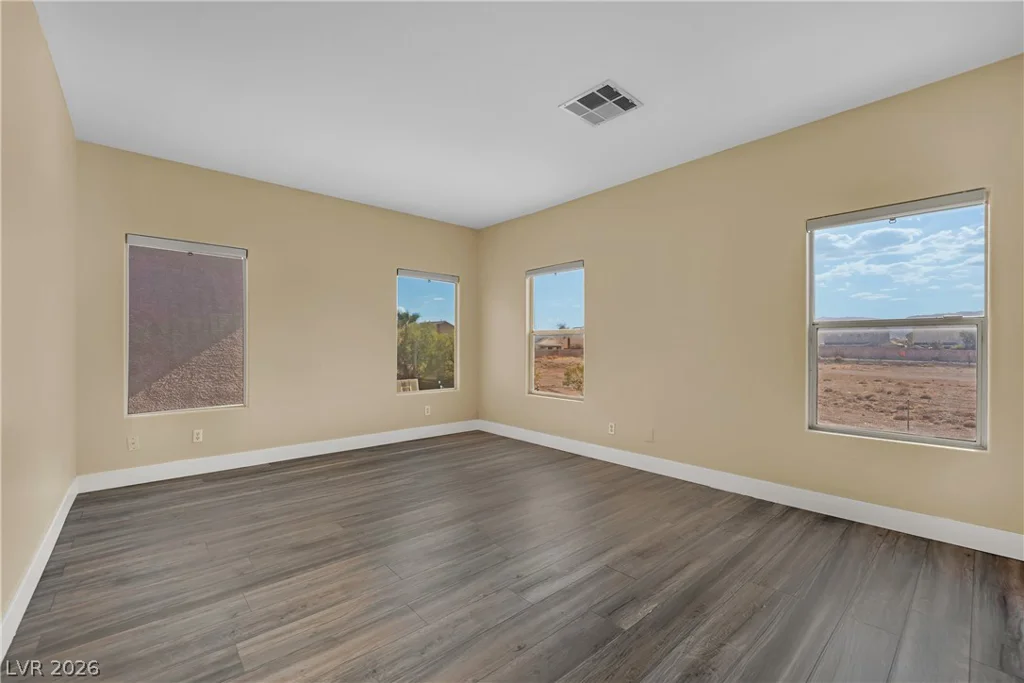5823 Golden Wing, Las Vegas, NV 89113