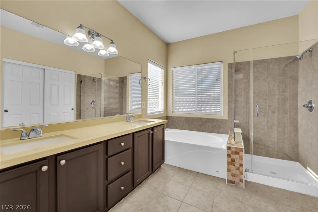 5823 Golden Wing, Las Vegas, NV 89113