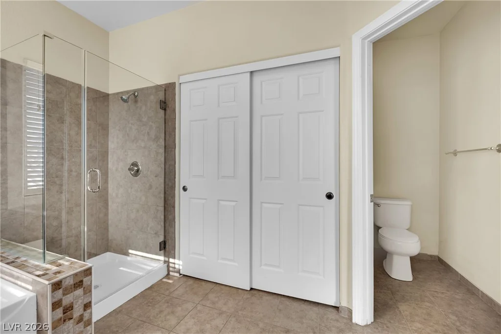 5823 Golden Wing, Las Vegas, NV 89113