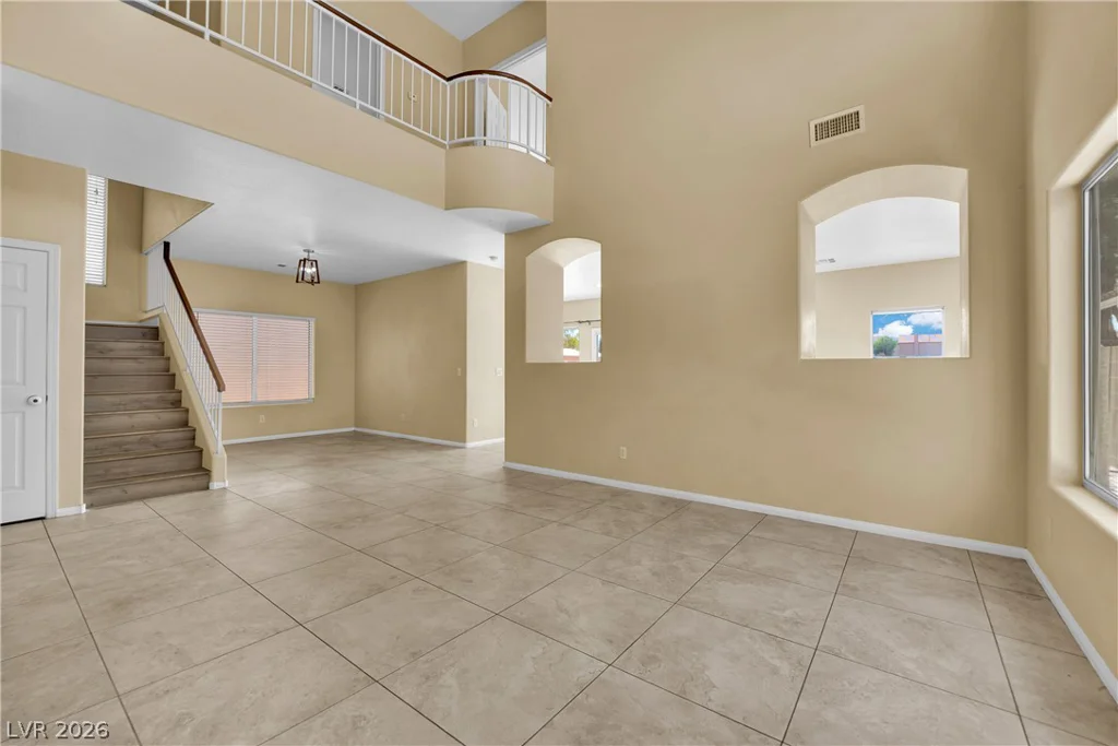 5823 Golden Wing, Las Vegas, NV 89113