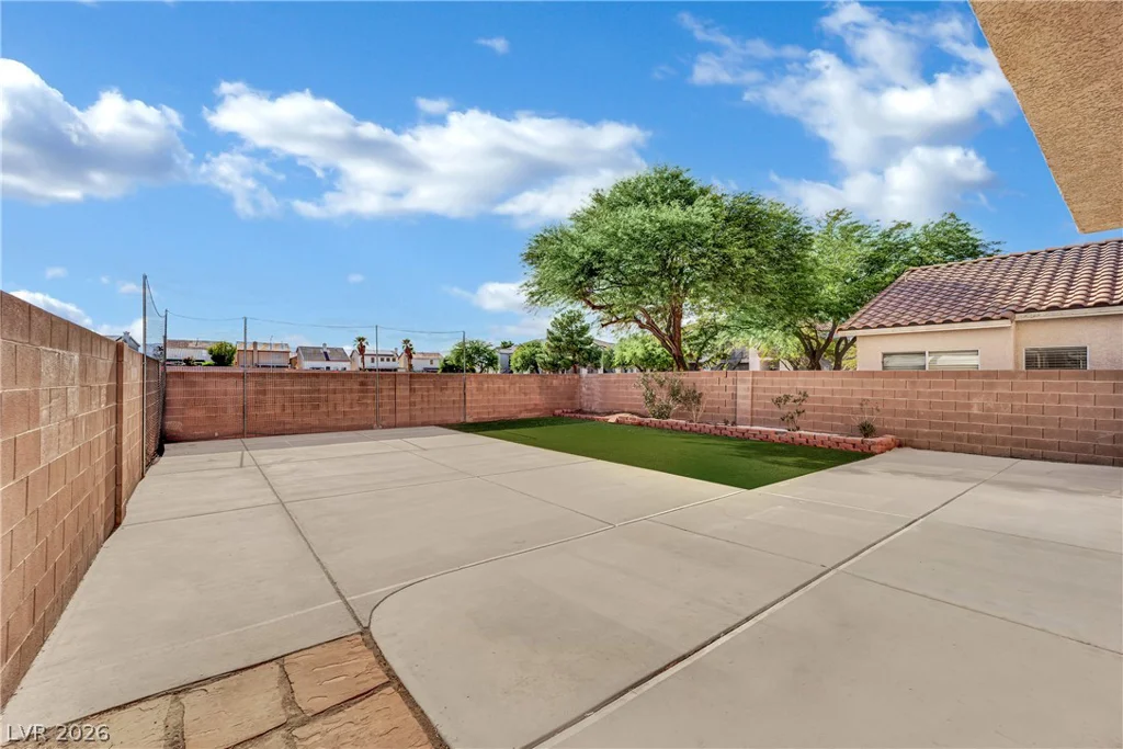 5823 Golden Wing, Las Vegas, NV 89113