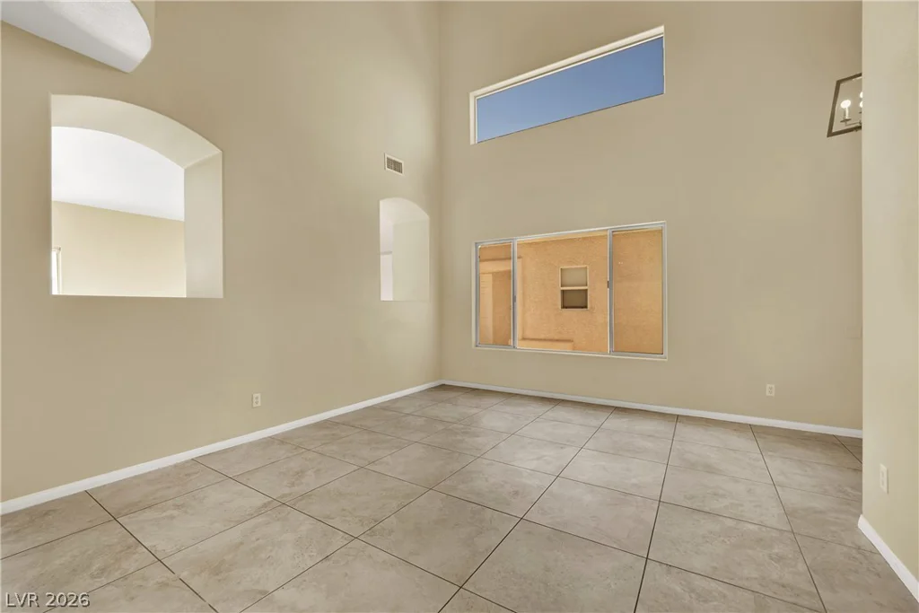 5823 Golden Wing, Las Vegas, NV 89113