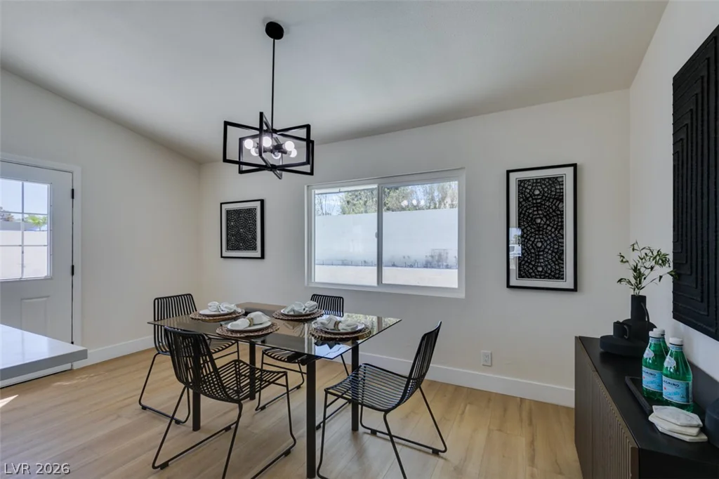 2389 Reno, Las Vegas, NV 89119