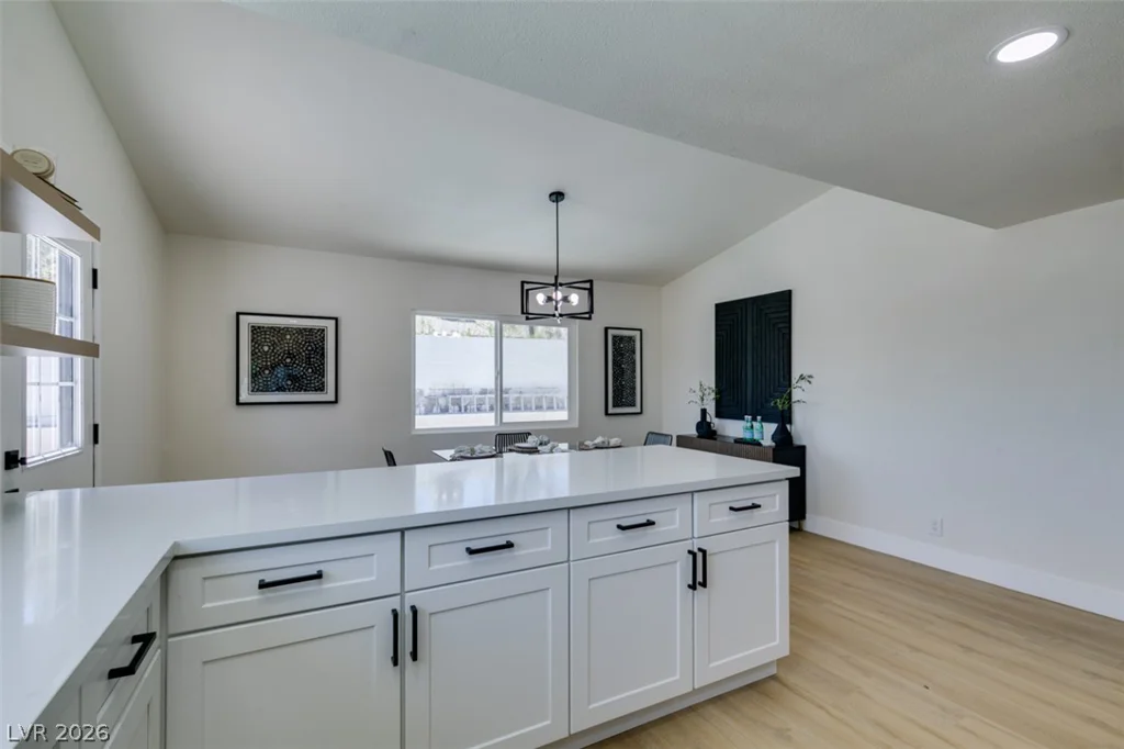 2389 Reno, Las Vegas, NV 89119