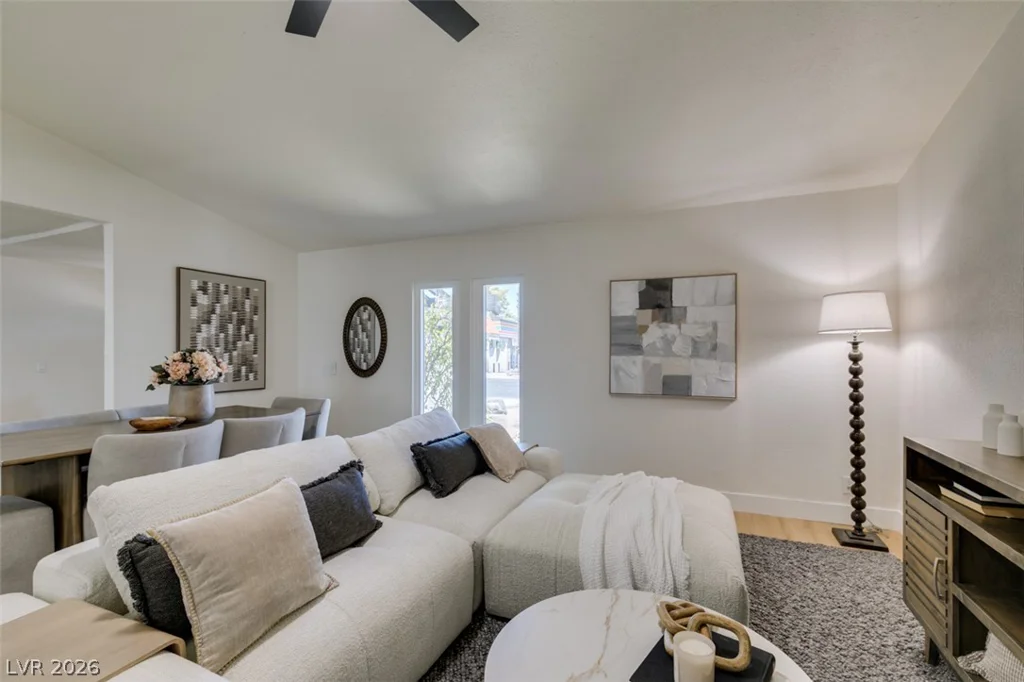 2389 Reno, Las Vegas, NV 89119