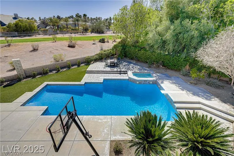 165 Inveraray, Henderson, NV 89074