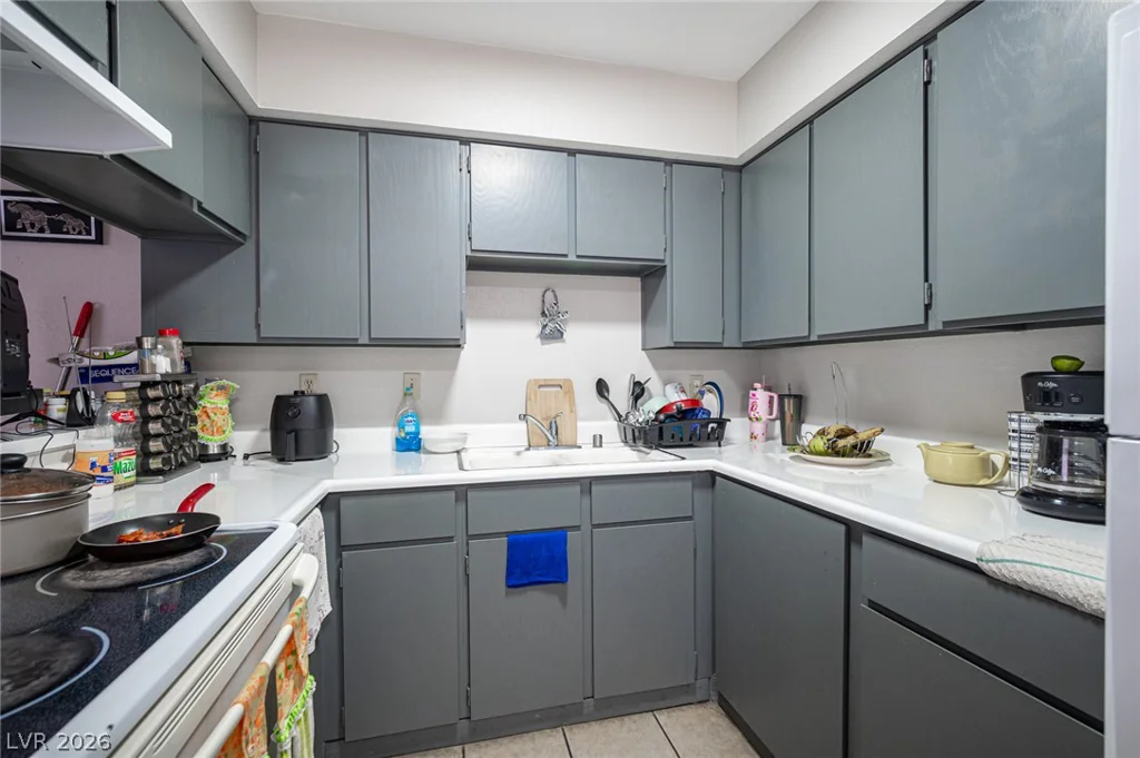 1524 Henry, Las Vegas, NV 89110