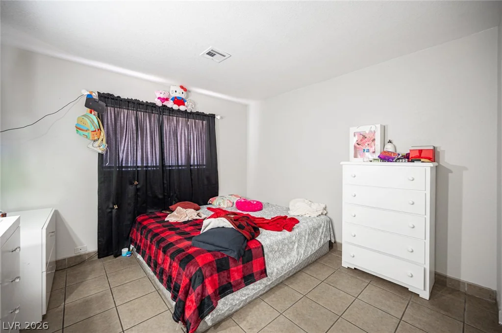 1524 Henry, Las Vegas, NV 89110