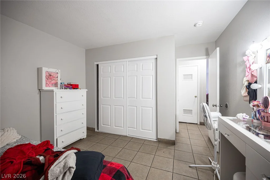 1524 Henry, Las Vegas, NV 89110