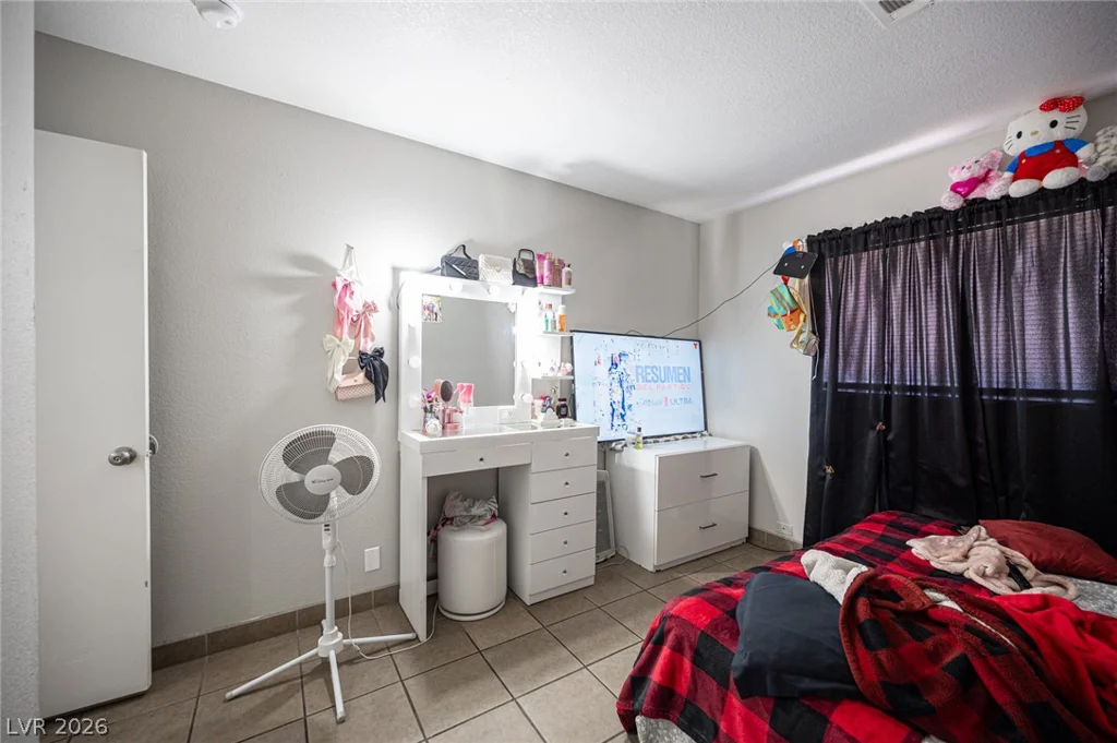 1524 Henry, Las Vegas, NV 89110