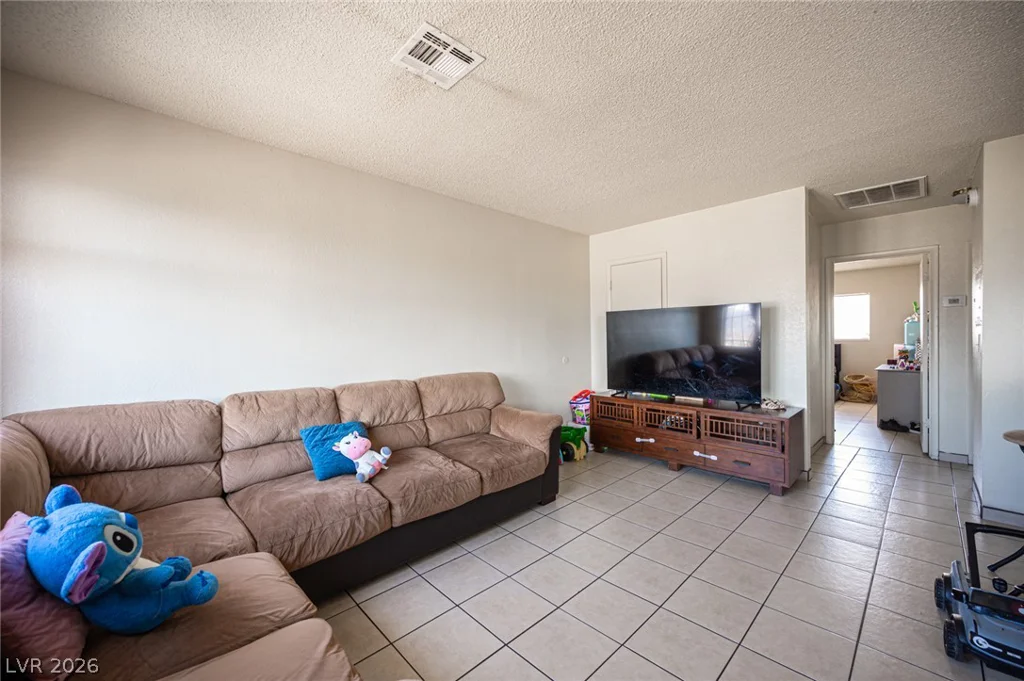1524 Henry, Las Vegas, NV 89110