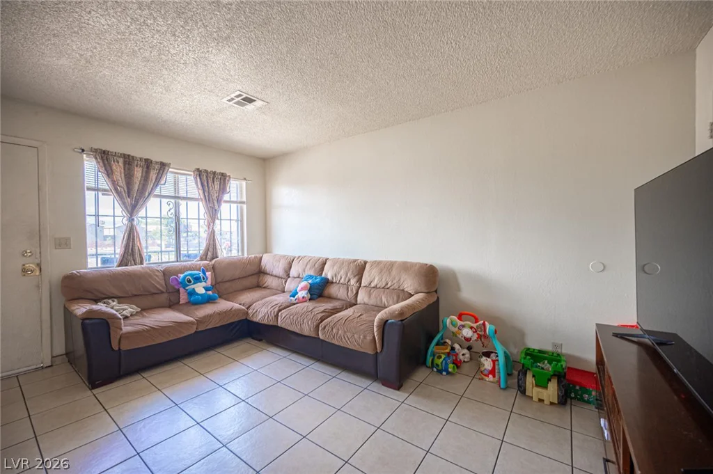 1524 Henry, Las Vegas, NV 89110