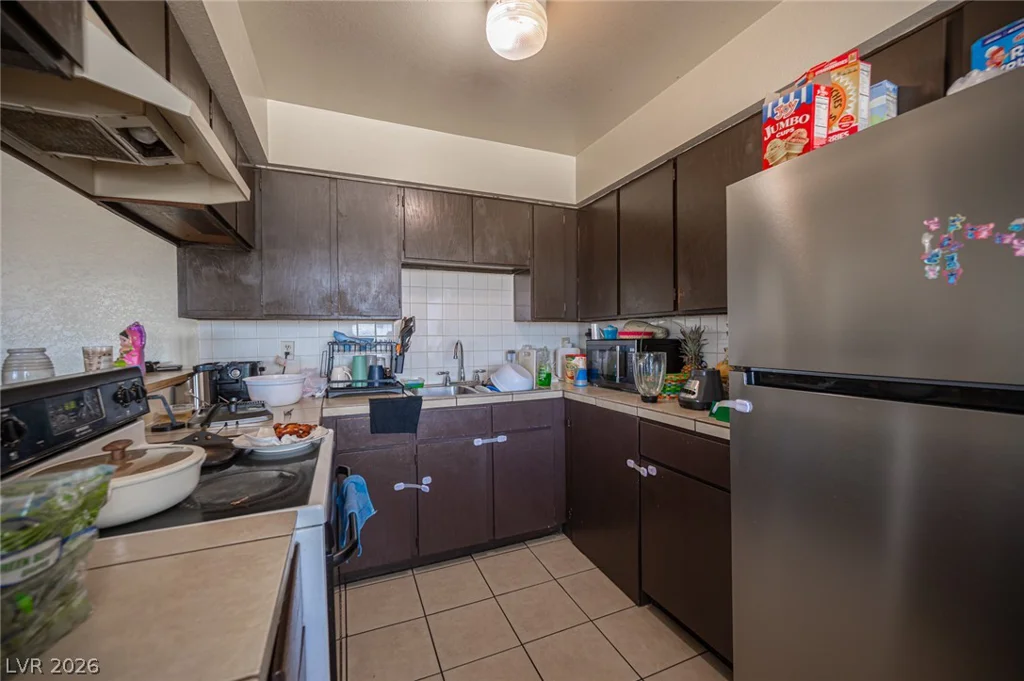 1524 Henry, Las Vegas, NV 89110