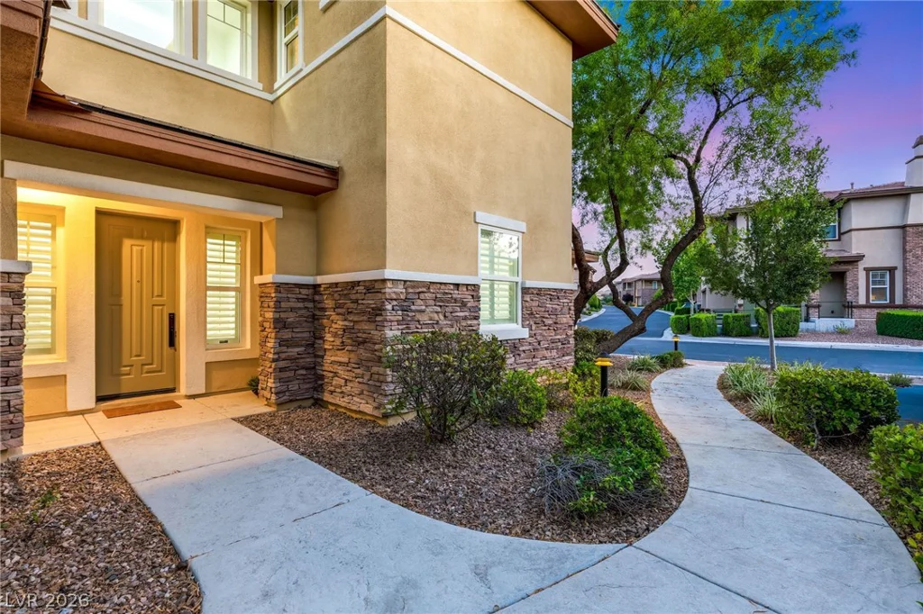 11280 Granite Ridge, Las Vegas, NV 89135