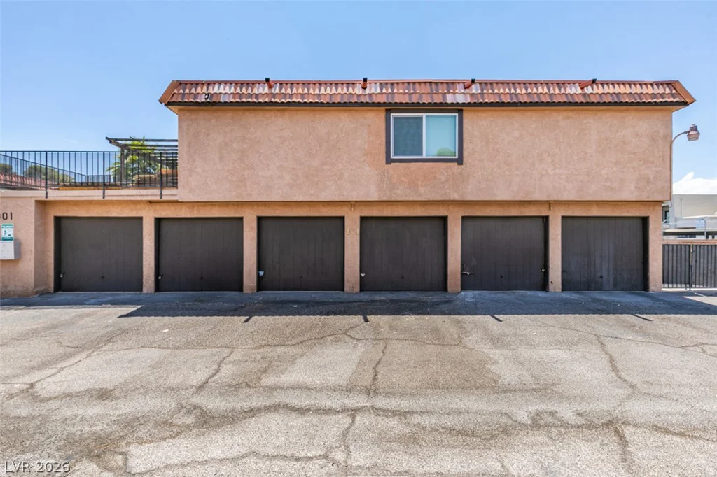 301 Misty Isle, Las Vegas, NV 89107