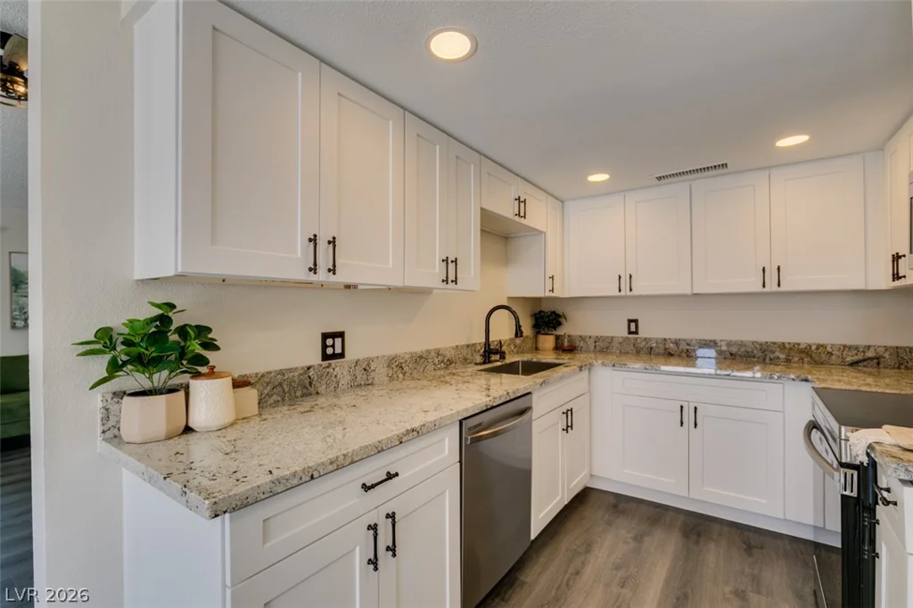 301 Misty Isle, Las Vegas, NV 89107