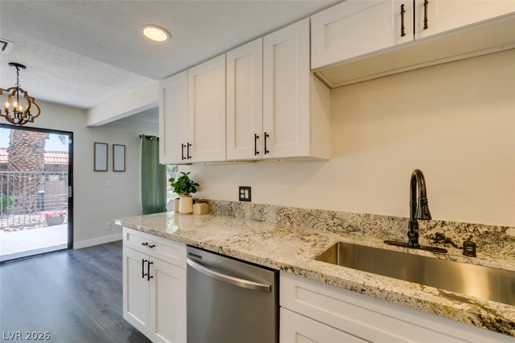 301 Misty Isle, Las Vegas, NV 89107
