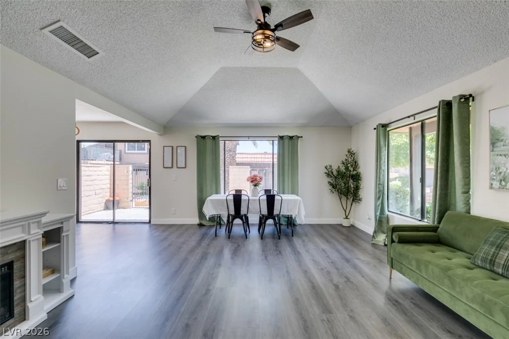 301 Misty Isle, Las Vegas, NV 89107