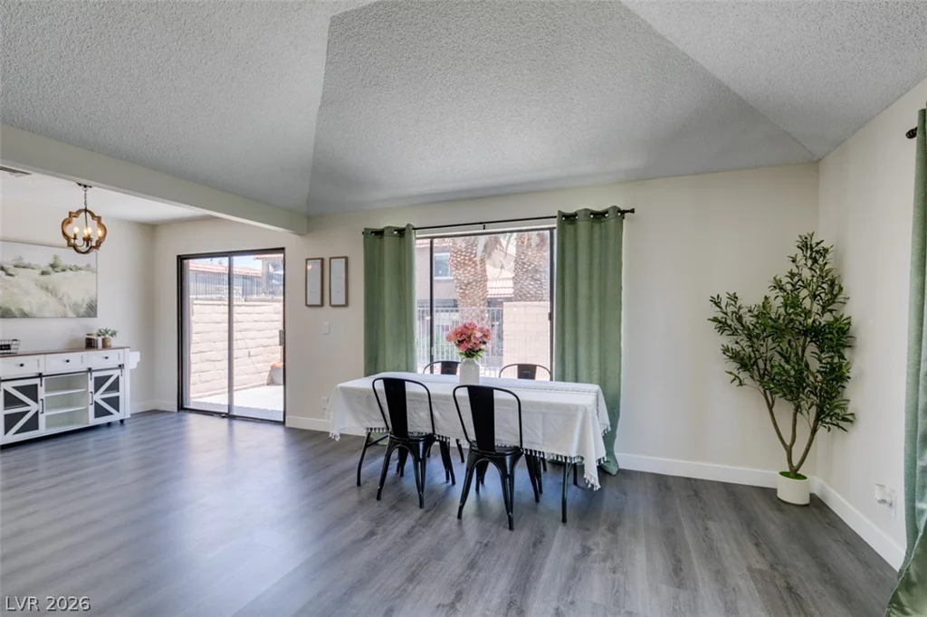 301 Misty Isle, Las Vegas, NV 89107