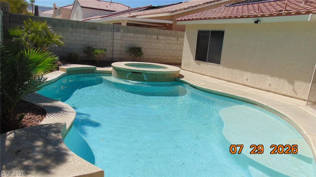 10071 Tanner Rapids, Las Vegas, NV 89148