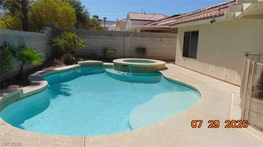 10071 Tanner Rapids, Las Vegas, NV 89148