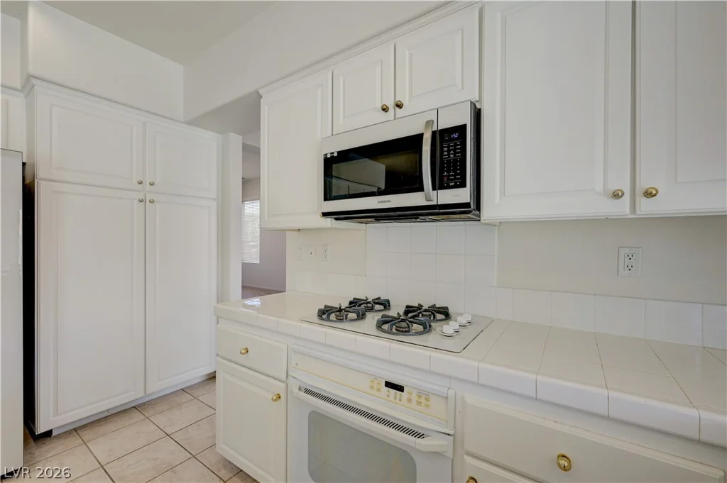 6118 Rising, North Las Vegas, NV 89031