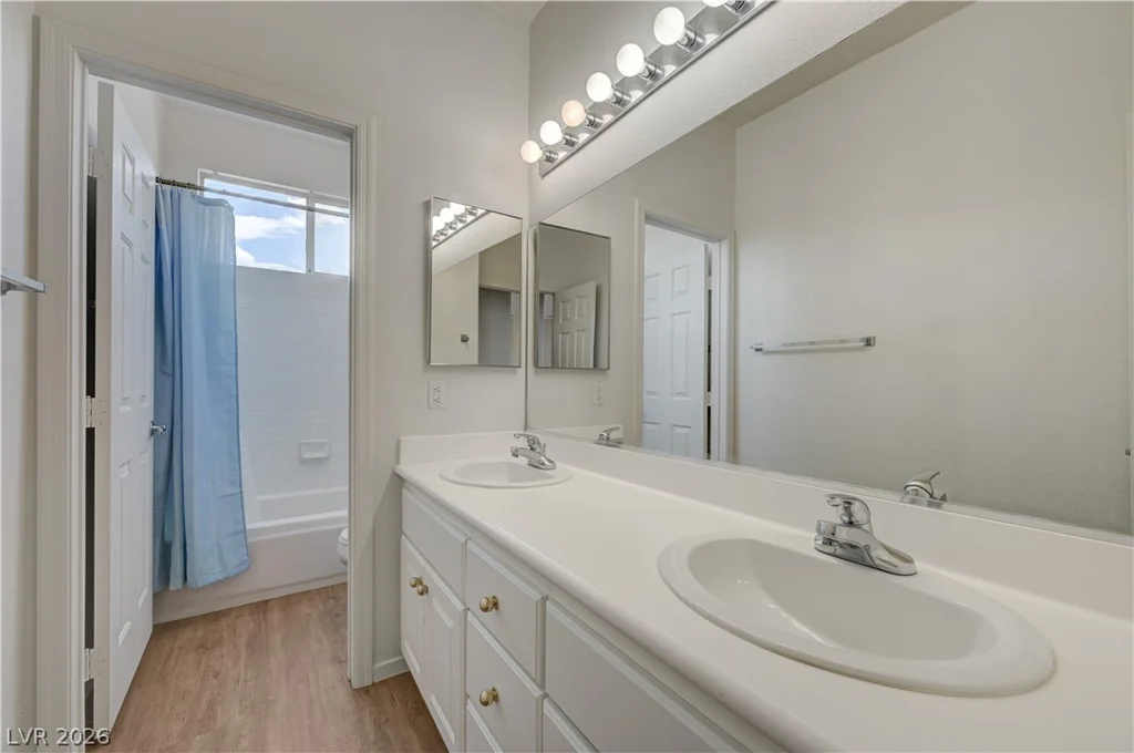 6118 Rising, North Las Vegas, NV 89031