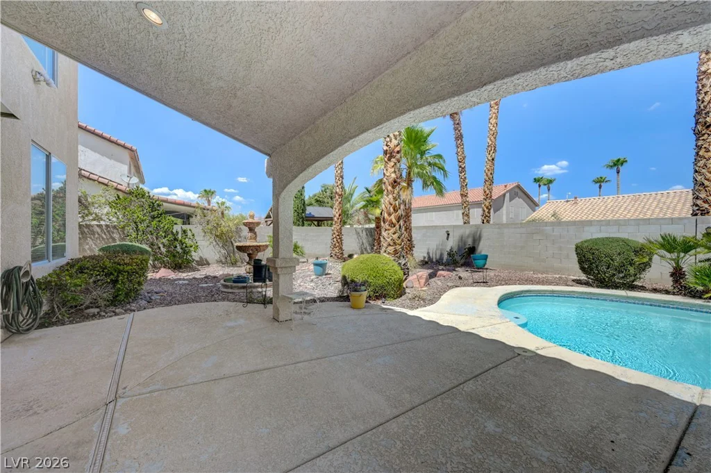 6118 Rising, North Las Vegas, NV 89031