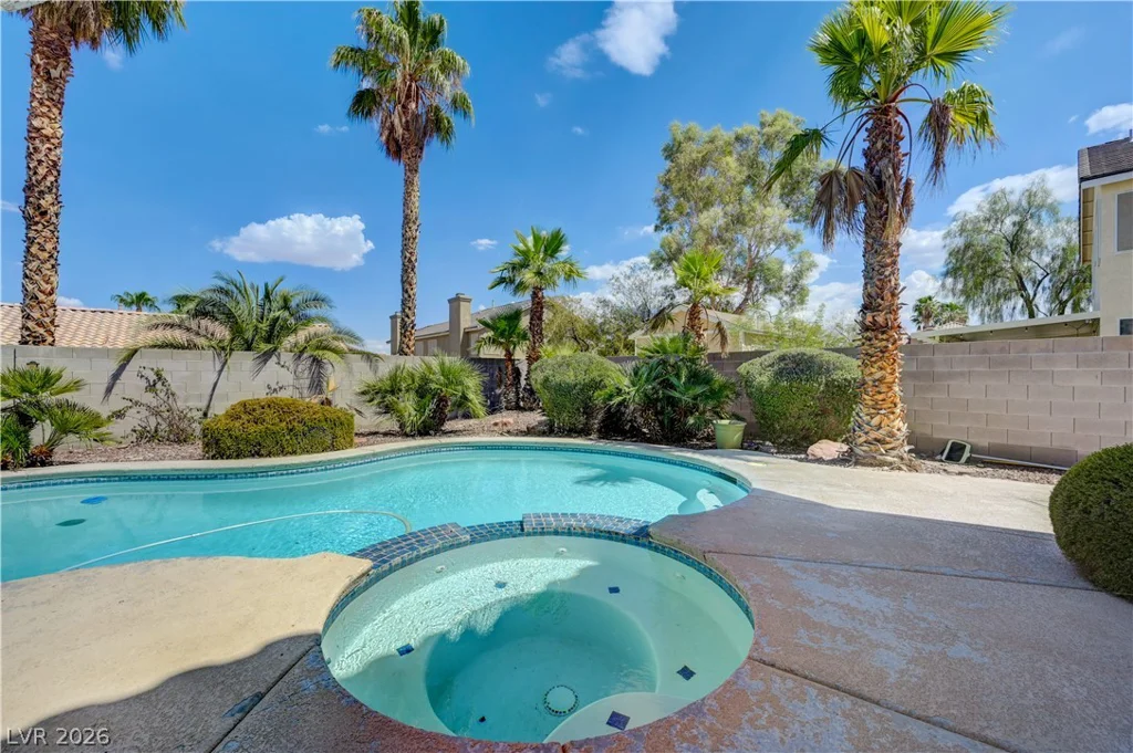 6118 Rising, North Las Vegas, NV 89031