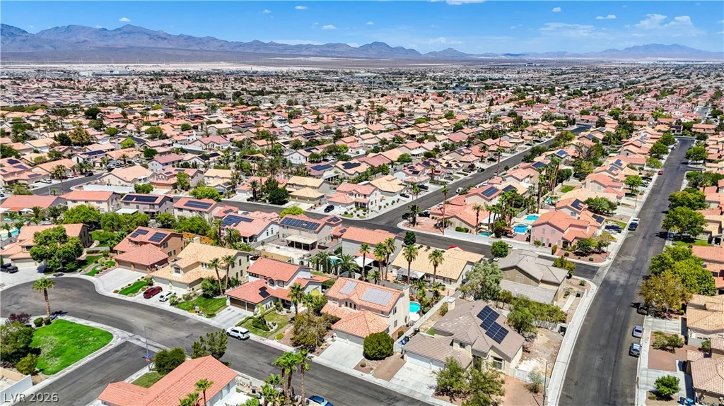 6118 Rising, North Las Vegas, NV 89031