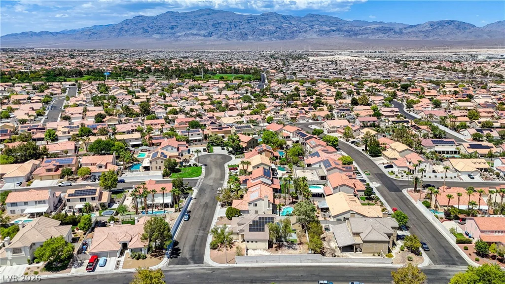 6118 Rising, North Las Vegas, NV 89031