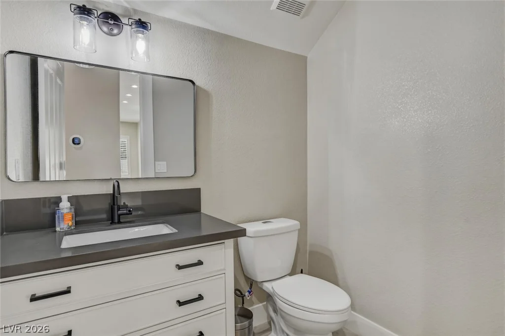 304 Queens Gate, Las Vegas, NV 89145