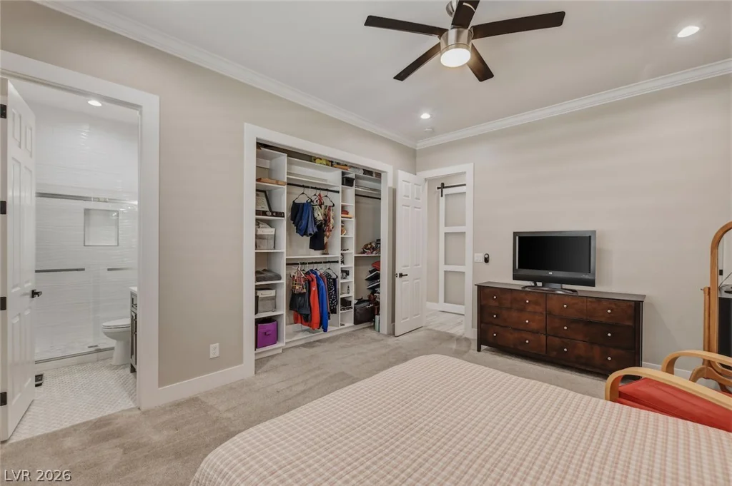 304 Queens Gate, Las Vegas, NV 89145