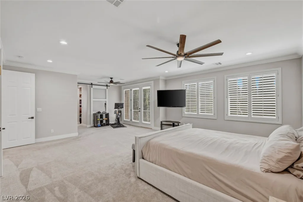 304 Queens Gate, Las Vegas, NV 89145