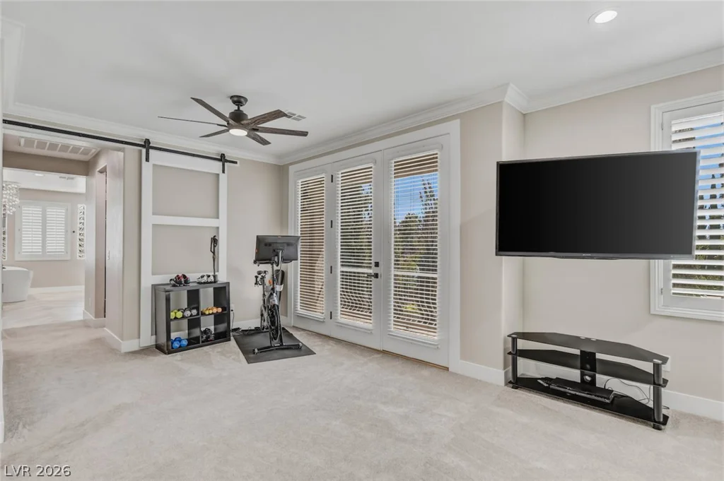 304 Queens Gate, Las Vegas, NV 89145