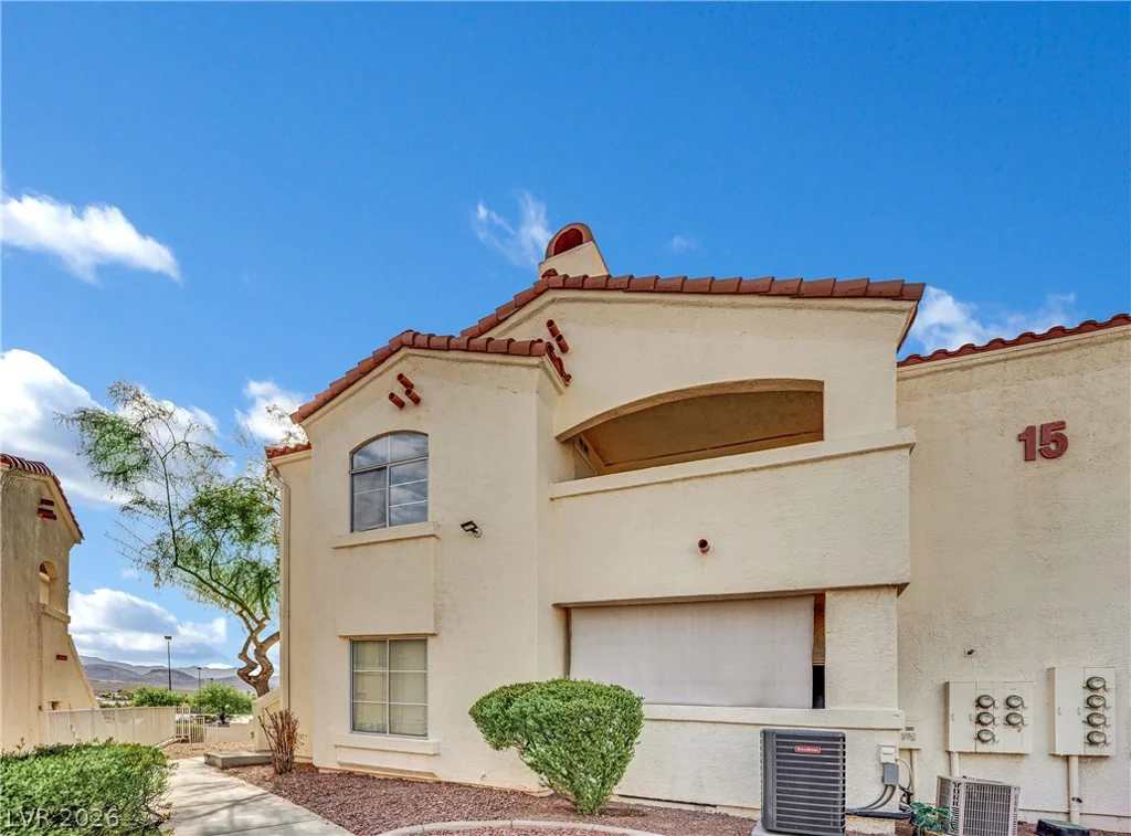 698 Racetrack, Henderson, NV 89015