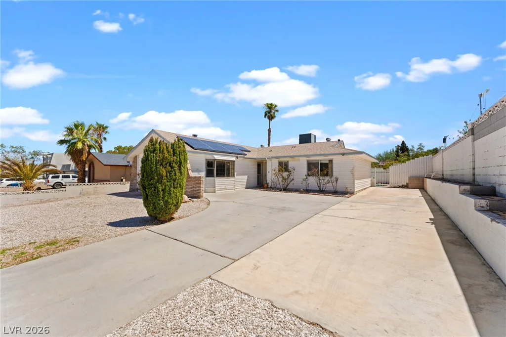 7313 Gray, Las Vegas, NV 89145