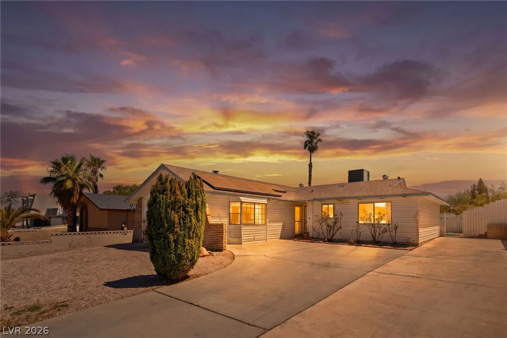7313 Gray, Las Vegas, NV 89145