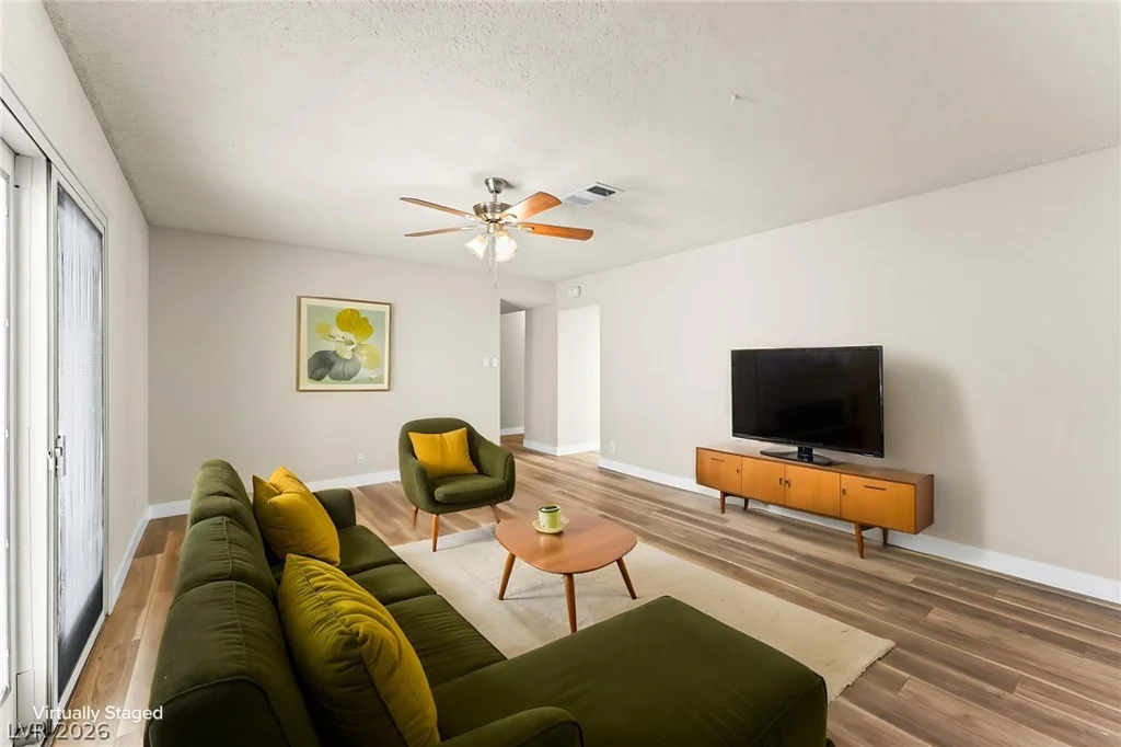 7313 Gray, Las Vegas, NV 89145