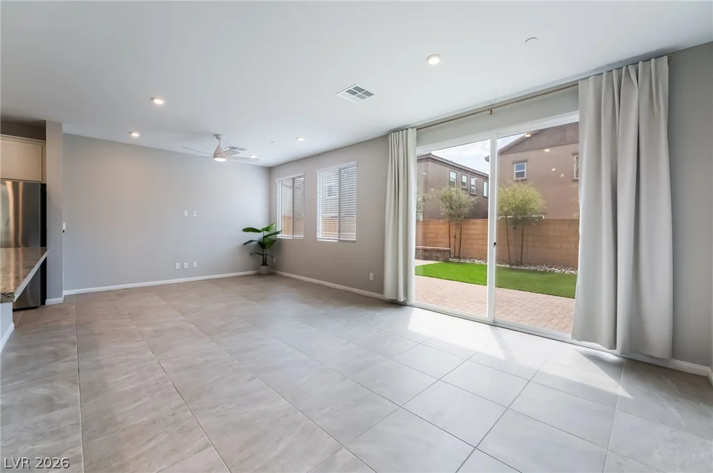 869 Greenspire, Henderson, NV 89011