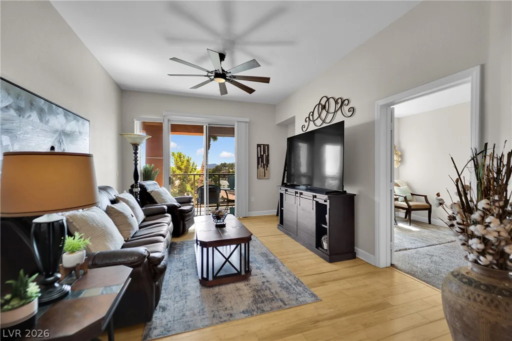 83 Agate, Las Vegas, NV 89123