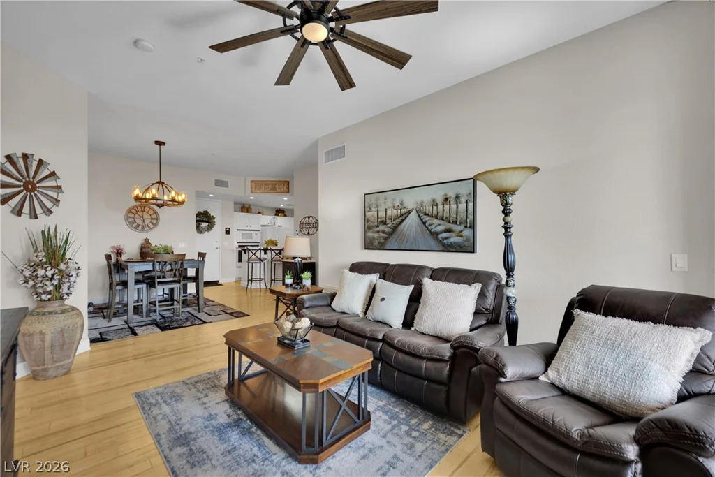 83 Agate, Las Vegas, NV 89123