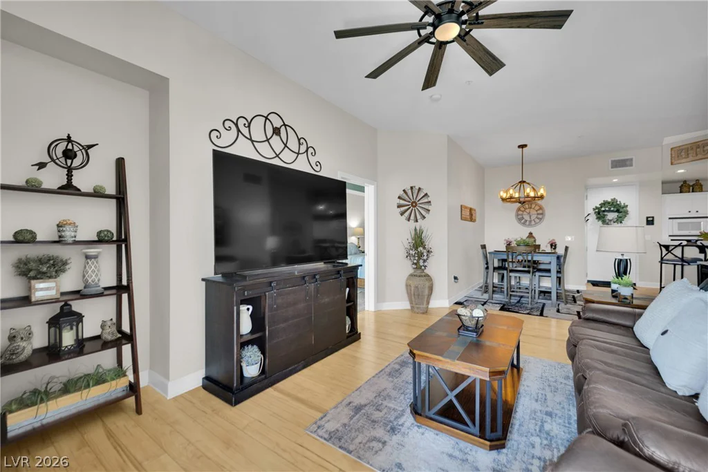 83 Agate, Las Vegas, NV 89123