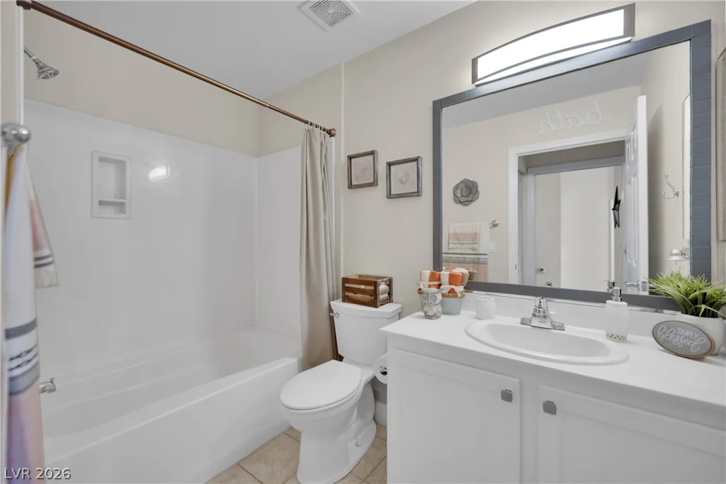 83 Agate, Las Vegas, NV 89123