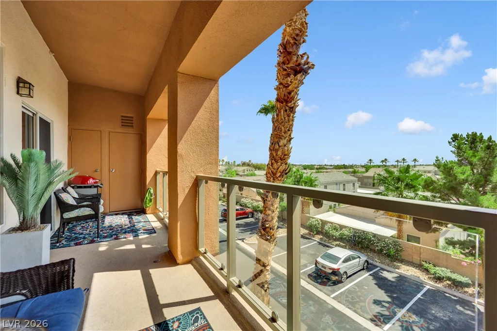83 Agate, Las Vegas, NV 89123