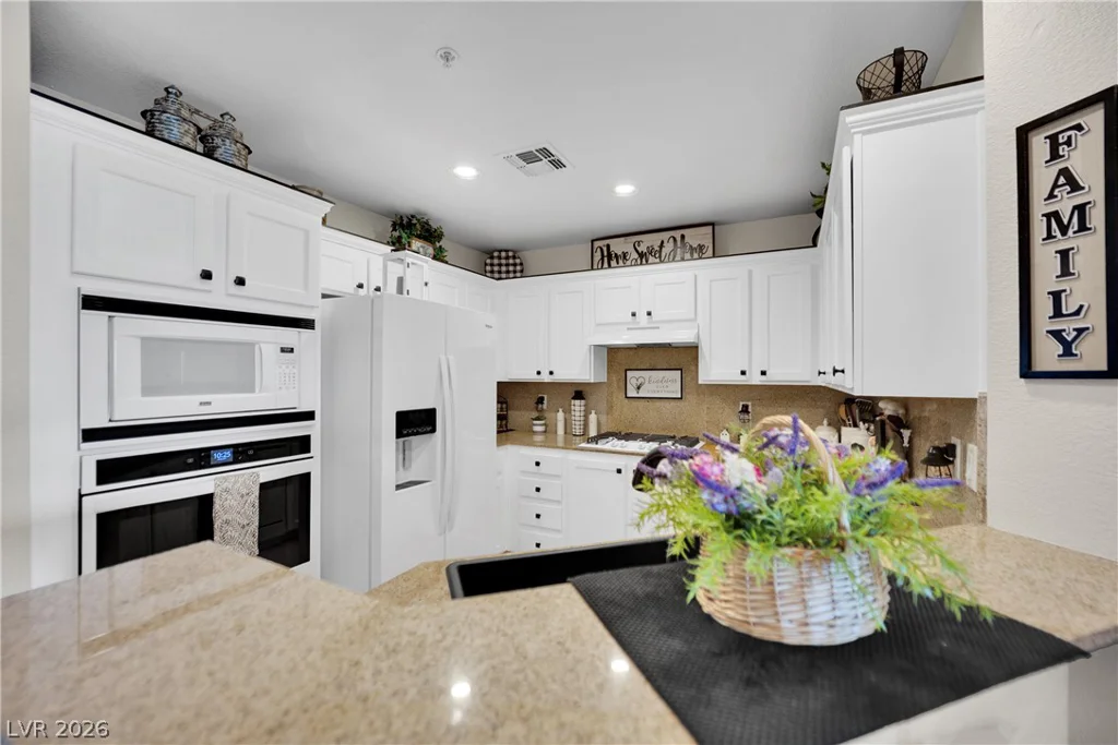 83 Agate, Las Vegas, NV 89123