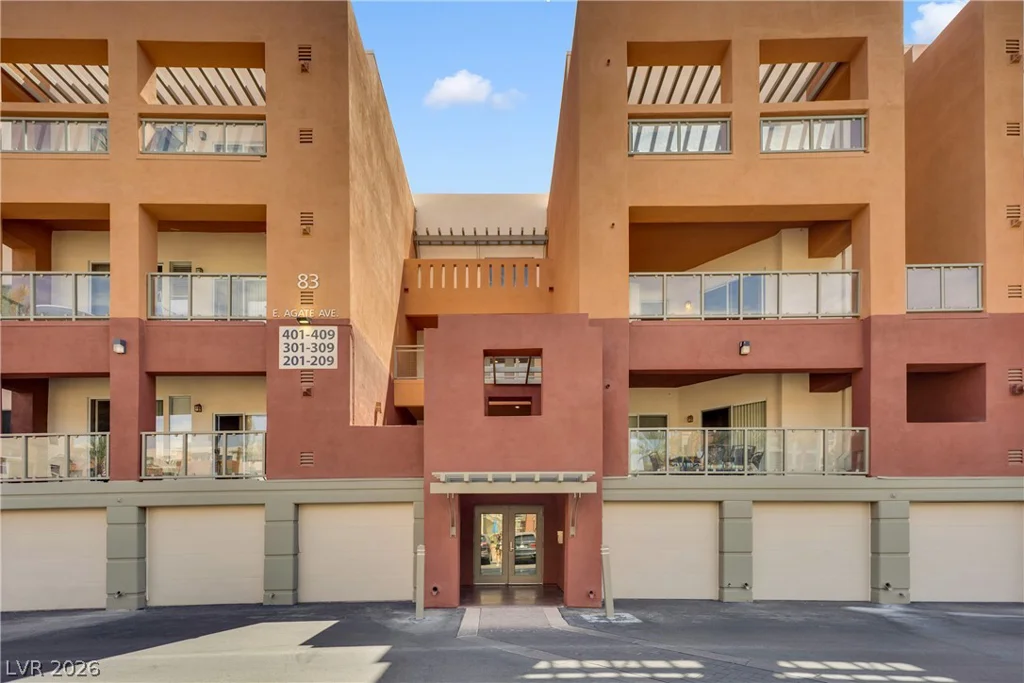 83 Agate, Las Vegas, NV 89123