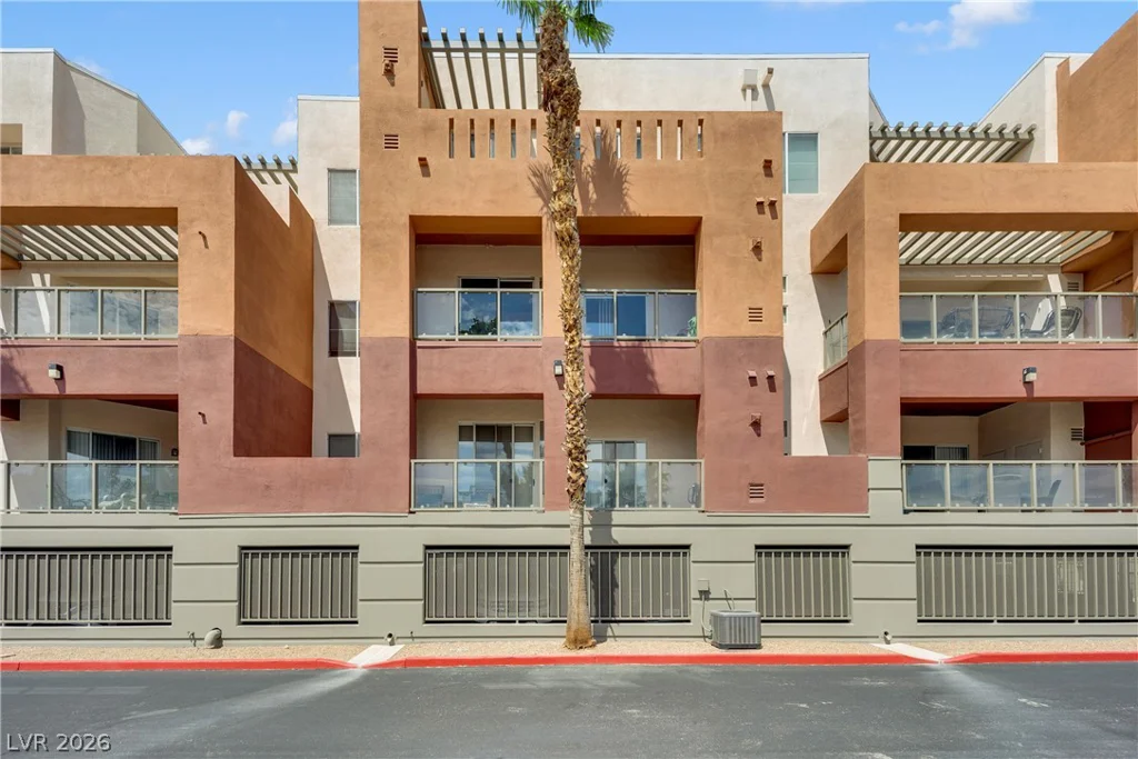 83 Agate, Las Vegas, NV 89123